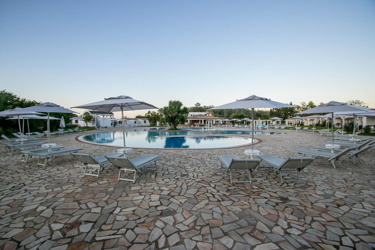 Limone Beach Resort Castiadas Ngoại thất bức ảnh
